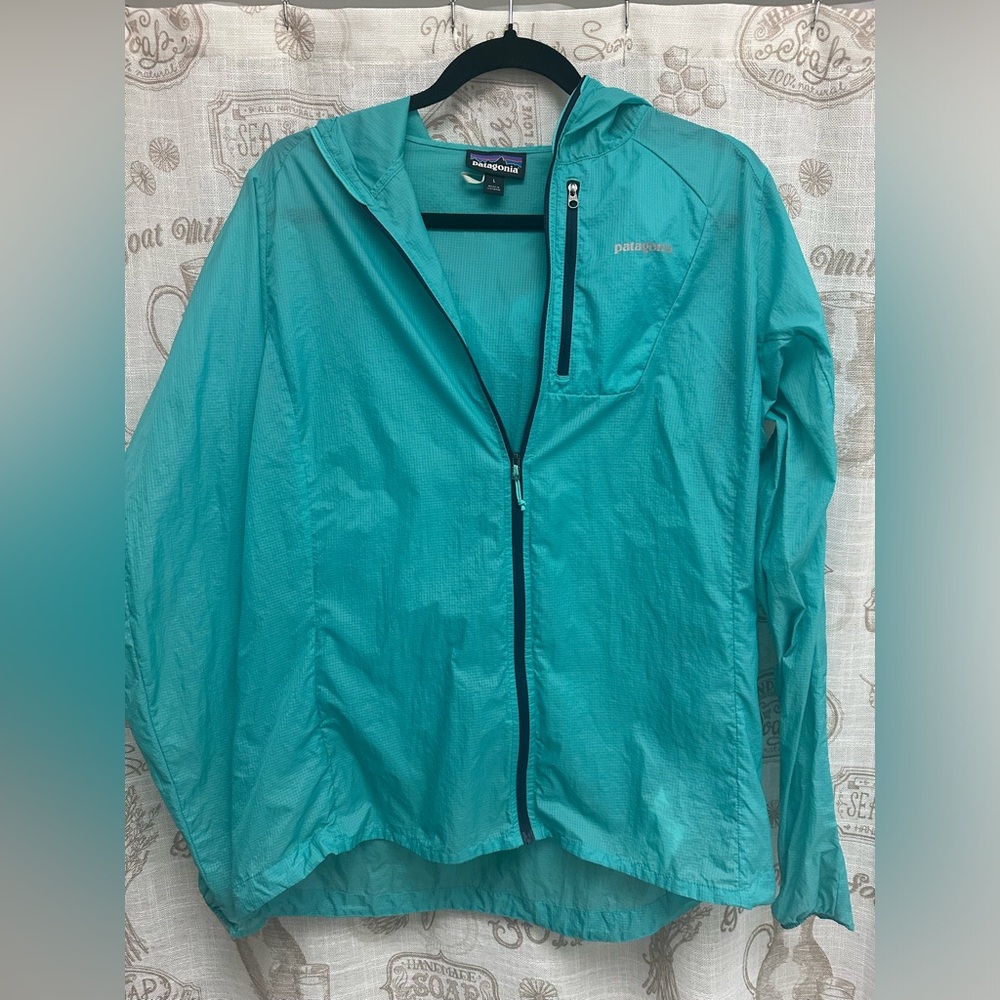 Lightweight Patagonia jacket L